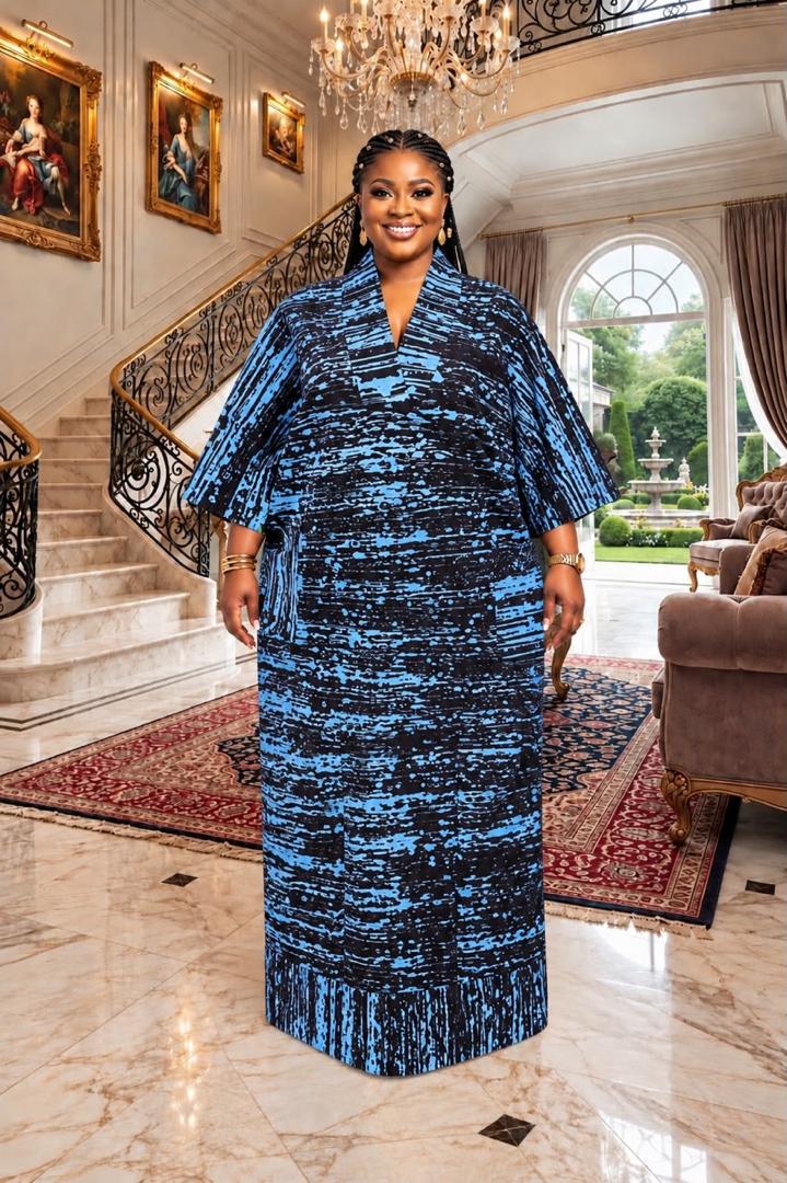 Robe longue ample à motifs bleu et noir